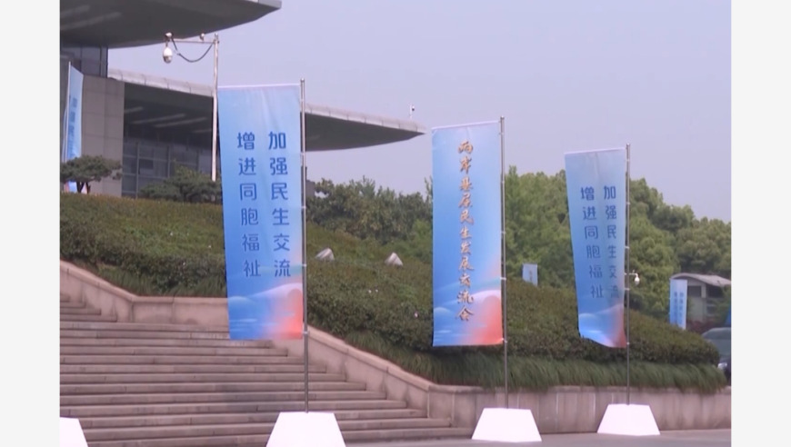 劉戀 微醺可露麗風(fēng),新澳門(mén)走勢(shì)圖分析最新,成語(yǔ)解釋落實(shí)可能存在的問(wèn)題_試用版V4.4